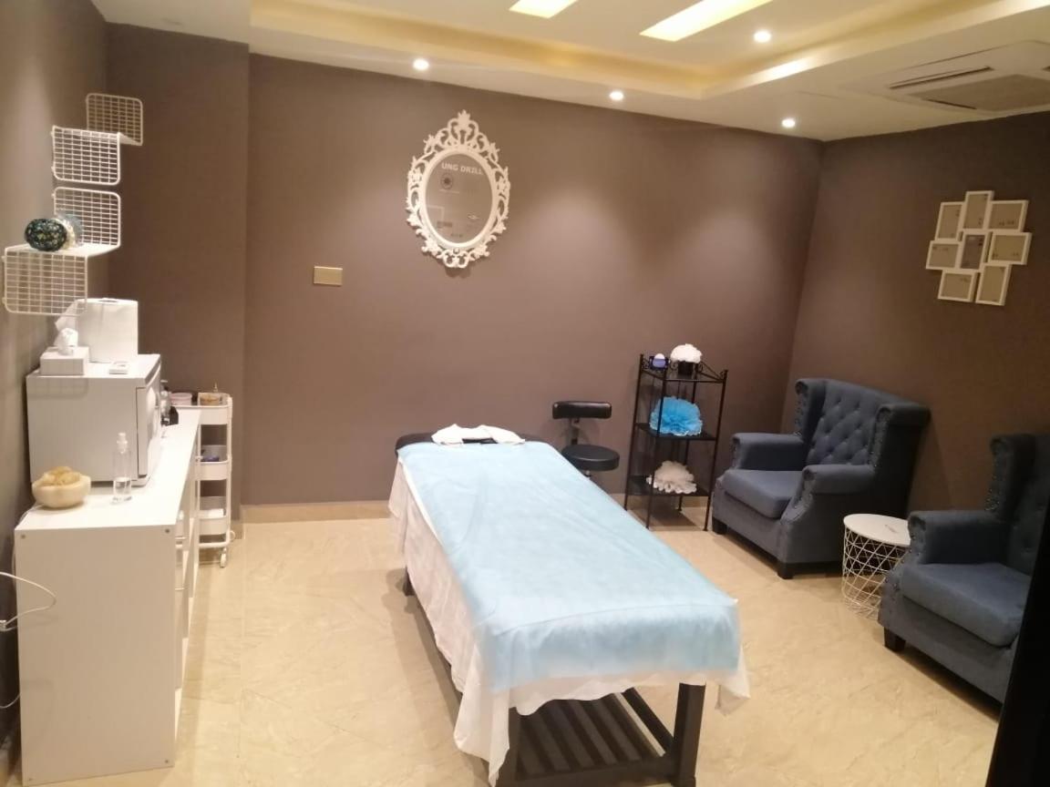 The Secure Inn Hotel Muscat Ngoại thất bức ảnh