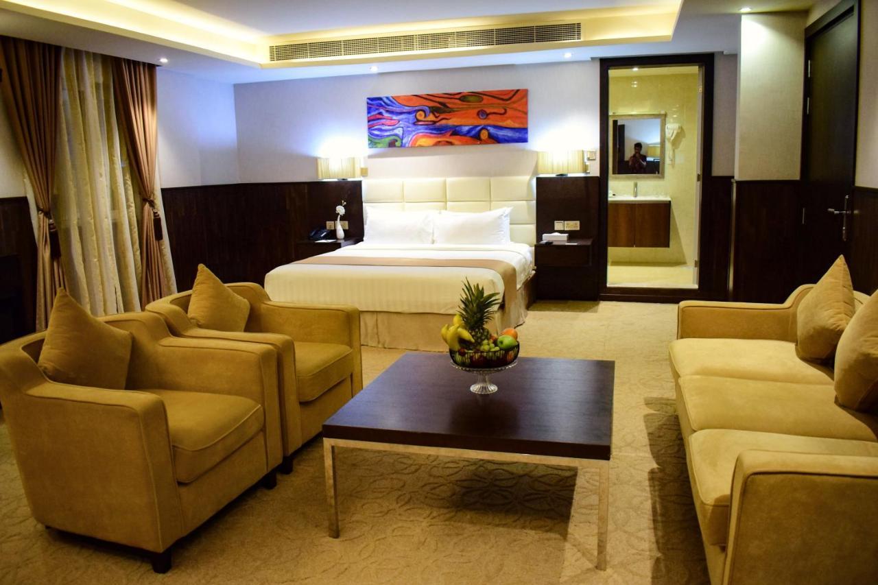 The Secure Inn Hotel Muscat Ngoại thất bức ảnh